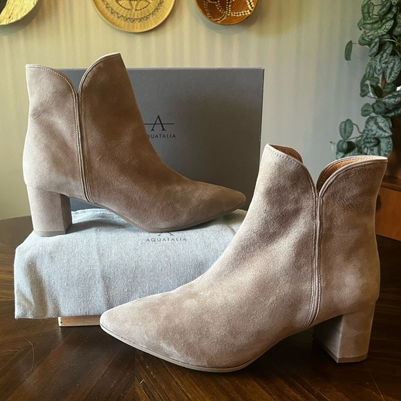 NWT Aquatalia Kaylani Weatherproof Suede Ankle Boots Made in Italy with Dust Bag - Picture 1 of 16